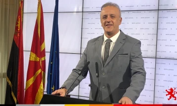 Јаревски: Парламентарното мнозинство ќе ја поддржи Владата за набавка на пет електрични локомотиви