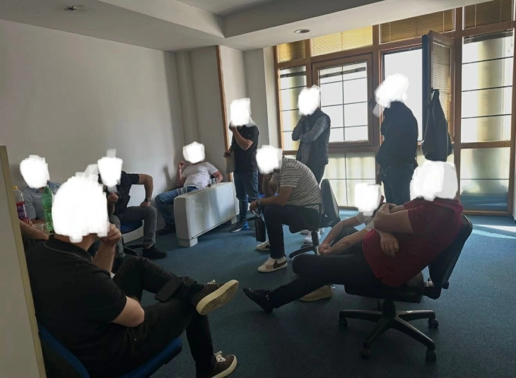 BDI: E dënojmë ashpër dhe pa asnjë rezervë trajtimin çnjerëzor, poshtërues dhe diskriminues të 76 të punësuarve në Ministrinë për Marrëdhënie Ndëretnike, të gjithë shqiptarë