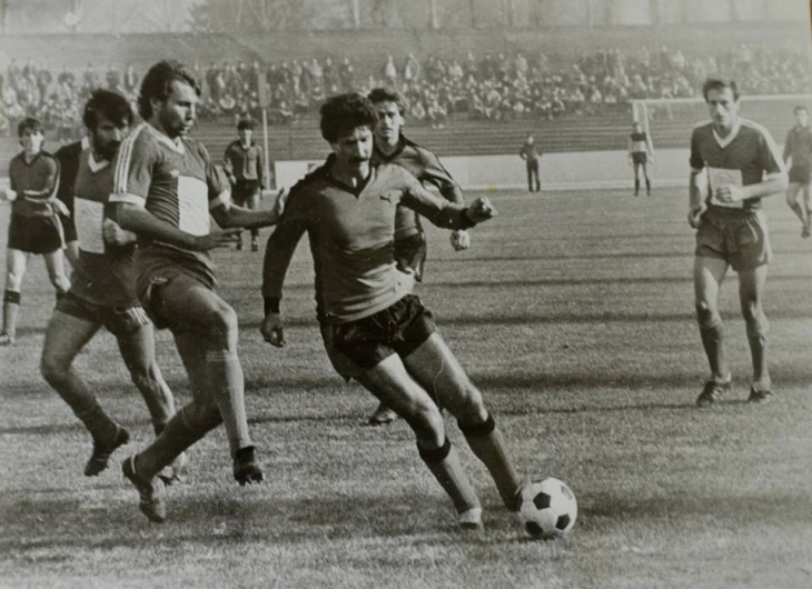 Вардар предложи јужната трибина да го добие името Васил Рингов