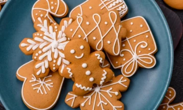 Biskota Krishtlindjesh me gjalpë