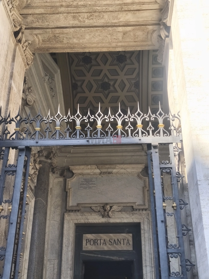 Свети порти во четири папски базилики ро Рим-поминувањето низ нив, можност за покајание и прошка