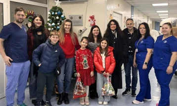 Академијата за странски јазици „ELA“ донираше 230 постелнини за Клиниката за детска хирургија