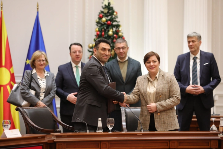 €20.9 mln loan agreement signed with EBRD; electric locomotives for Macedonian Railways Transport to be procured