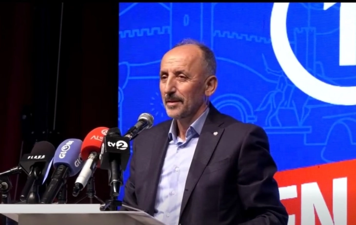 Nevzat Bejta akuzon udhëheqësinë e komunës së Gostivarit për pagesa fiktive