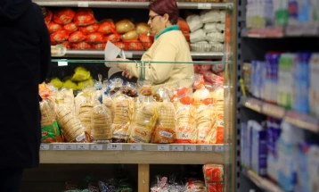 Më së shumti është konsumuar bukë dhe patate, ndërsa më shumë lëngje se sa verë dhe kafe