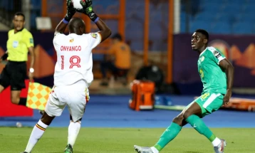 За 13 минути сменети трите голмани на иста репрезентација на еден натпревар