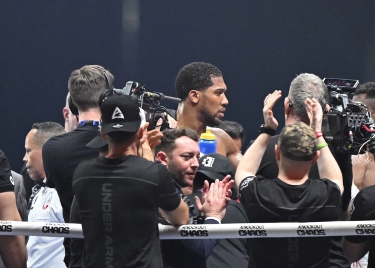 Anthony Joshua released from hospital in Nigeria after car crash