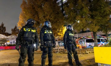 Полицијата застрела вооружен маж во холандскиот град Утрехт