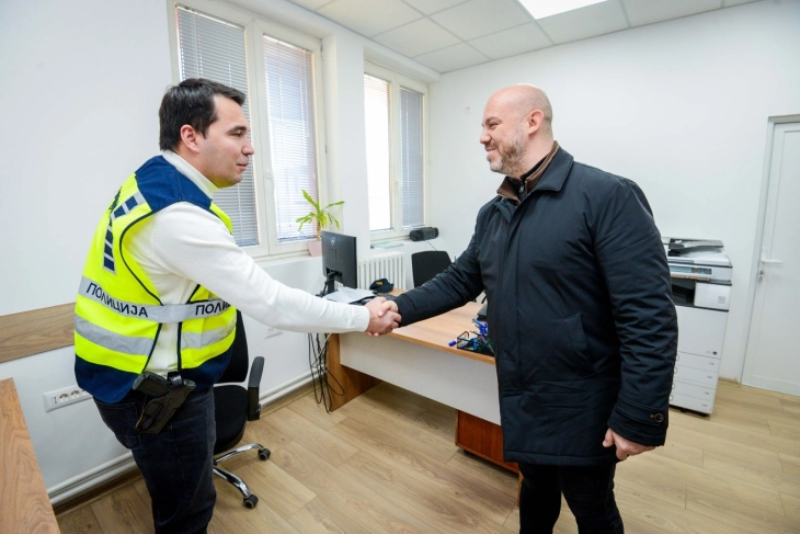 Заменик министерот за внатрешни работи Исени на терен со полициските службеници на ГП Блаце и ЕВР Чаир