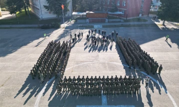 Армијата е институција што ужива најголем углед во државата, вели Сиљановска Давкова