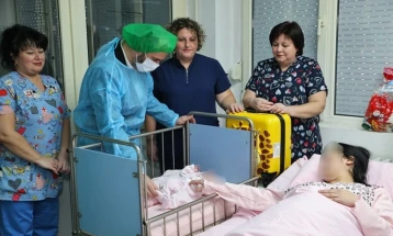 Првото бебе во Велес е женско