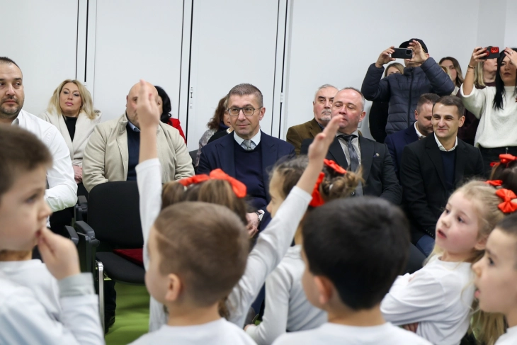 Takim me “AKSA”-n më 12 janar dhe gurthemel në vjeshtë për investimin prej një miliard eurosh për gazifikimin, paralajmëron Mickoski