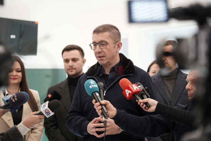 Mickoski paralajmëroi realizimin e tre sistemeve të furnizimit me ujë - një investim me vlerë 80 milionë euro, i destinuar për 80.000 familje