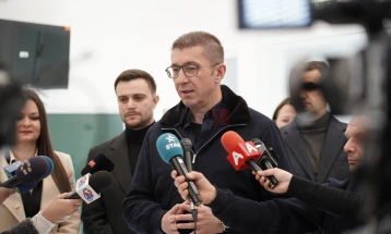 Mickoski paralajmëroi realizimin e tre sistemeve të furnizimit me ujë - një investim me vlerë 80 milionë euro, i destinuar për 80.000 familje