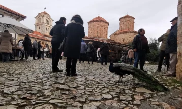 МИА во манастирот на чудотворецот: За исцелувањата на Св. Наум преданијата се пренесуваат и до денешен ден