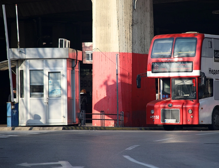 За Бадник и Божик автобусите ќе сообраќаат по неделен возен ред