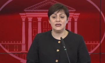 Eurobond in two parts, €500 million each, with different maturity to be issued in first quarter: minister