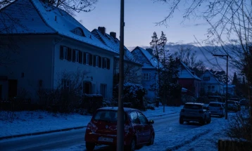 Повеќе од 25.000 домаќинства во Берлин четири дена се без струја по нападот врз електричната мрежа