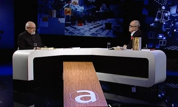 Со проф. д-р Ратомир Гроздановски за раѓањето на Исус и разликите во евангелијата, за тоа дали Исус е роден во време на Ирод или во време на Квириниј, дали имало колеж на децата и бегство во Египет...