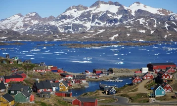 US signals both purchase and military paths for Greenland