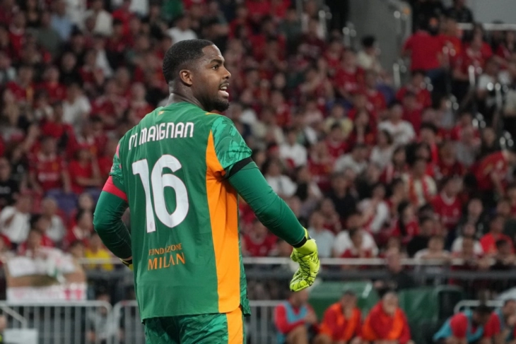 Milani ia vazhdon kontratën portierit