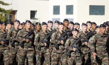 Дали испраќањето европски сили во Украина е прв чекор кон создавање европска армија?