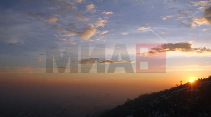 Променливо облачно време со сончеви периоди