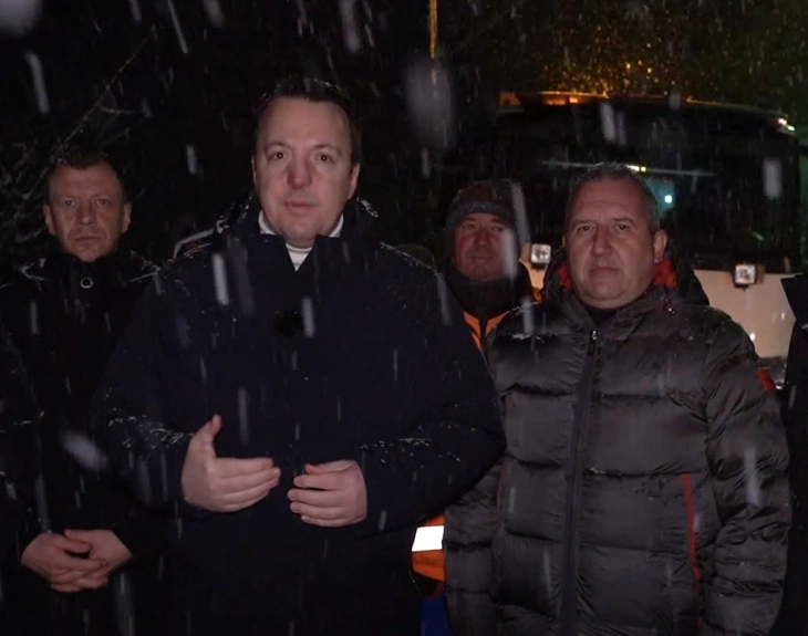 Nikollovski: Jam në terren për t'u përballur me borën që vjen, të gjitha drejtimet rrugore janë të kalueshme dhe askund nuk ka pengesa