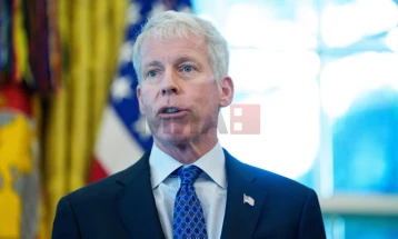 САД: Кина може да тргува со Венецуела, но контролата мора да остане во рацете на Вашингтон