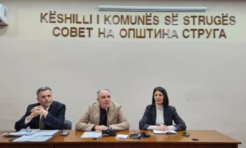 Средба на градоначалникот Ќура со директорите на училиштата 