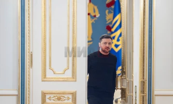 Зеленски: Русија се обидува целосно да ги згасне и уништи украинските градови