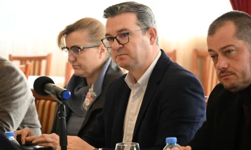 Министерот Трипуновски во Кавадарци се сретна со претставници на земјоделски здруженија од државата 