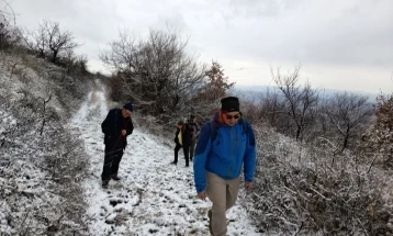 Кавадаречките планинари од „Орле“ со традиционална прва акција ја започнаа новата година