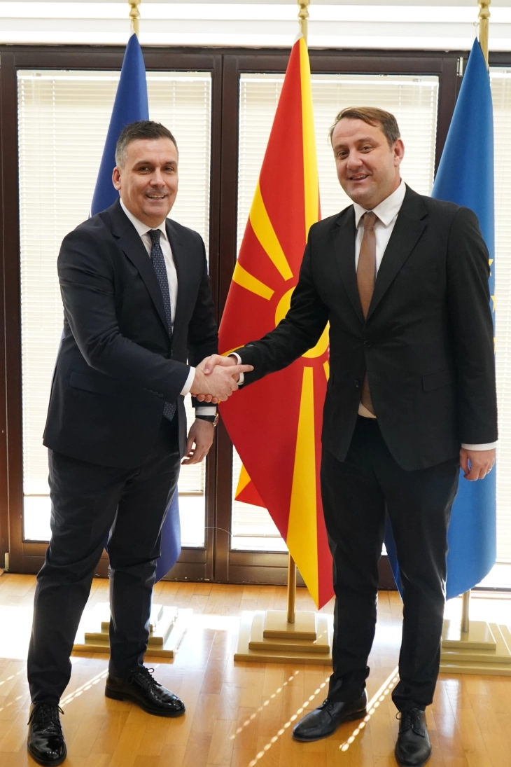 Environment minister holds meeting with Kosovo ambassador on environmental protection