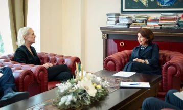 Ambasadorja Ageler në takim lamtumirës tek presidentja Siljanovska Davkova