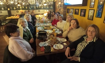 Дебранки кршеа василичарска погача, најсреќна Марија Василевска