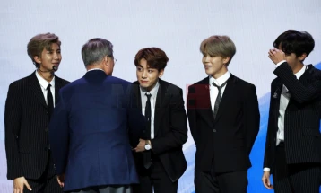 К-поп групата „БТС“ на светска турнеја во април