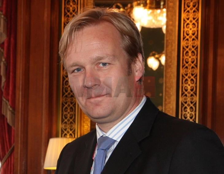 Sorensen për vizitë në Prishtinë dhe Beograd