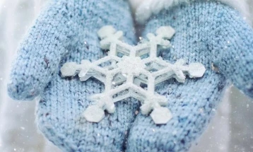 Стабилно и потопло време до петок, за викенд дожд и снег на планините