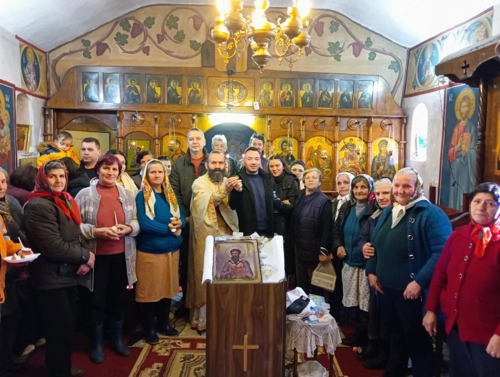 Македонците во Албанија го одбележаа празникот Василица, најбројни во селото Леска