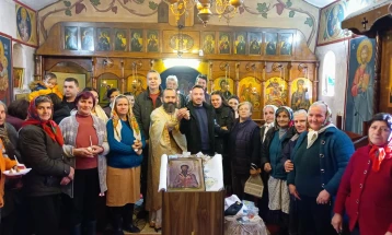 Македонците во Албанија го одбележаа празникот Василица, најбројни во селото Леска