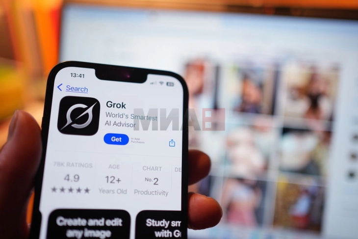 X презема мерки за усогласување со британскиот закон, вели Стармер во услови на спорот за Грок