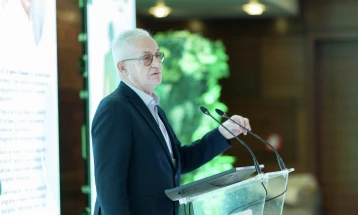 Доктор Станетиќ: Пушењето е една од главните причини за карцином на белите дробови и за емфизем, мора да работиме да се намали бројот на пушачи