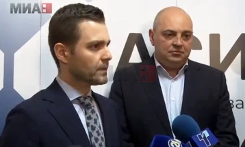 Mucunski: Vendimi i SHBA-së për regjimin e vizave është vetëm për vizat e emigrantëve, jo për të tjerët (PLT)