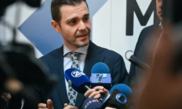 Муцунски: Одлуката на САД за визниот режим е само за иселеничките визи, не и за другите (ДПЛ)