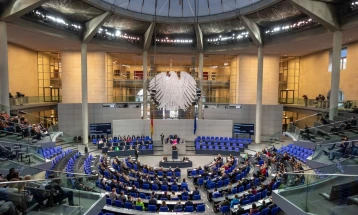 German parliament approves faster arms procurement rules