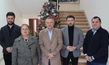 Education minister confirms second school semester to begin as planned