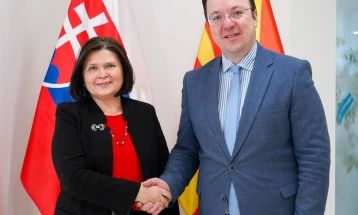 Николоски - Хрицова: Од март нова авиолинија Охрид - Братислава, ќе ги зголемиме економските и туристички врски меѓу двете земји