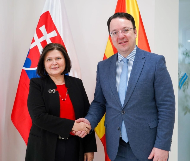 Nikolloski - Hricova: Nga marsi linjë e re ajrore Ohër - Bratislavë, do t'i rrisim lidhjet ekonomike dhe turistike mes dy vendeve