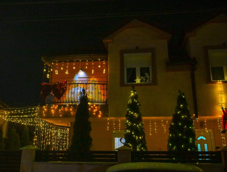 Град Скопје: Избрани најубаво украсените тераса и двор, како и ученички расказ, во рамките на манифестацијата „Украсуваме по СКОПСКИ“